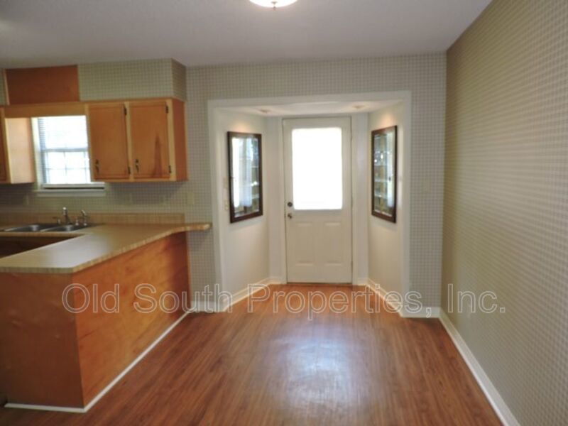 Easy access to shopping, interstate & Navy Federal complex! property image