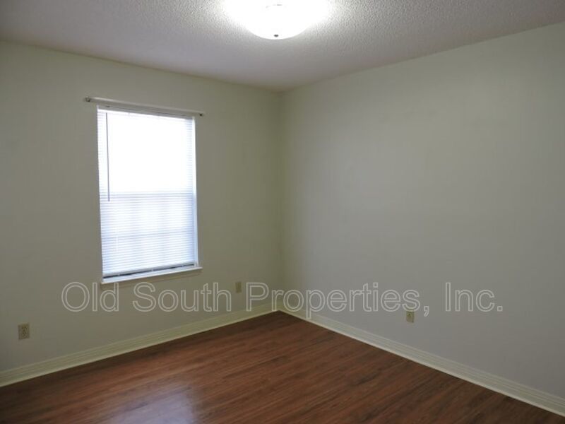 Easy access to shopping, interstate & Navy Federal complex! property image