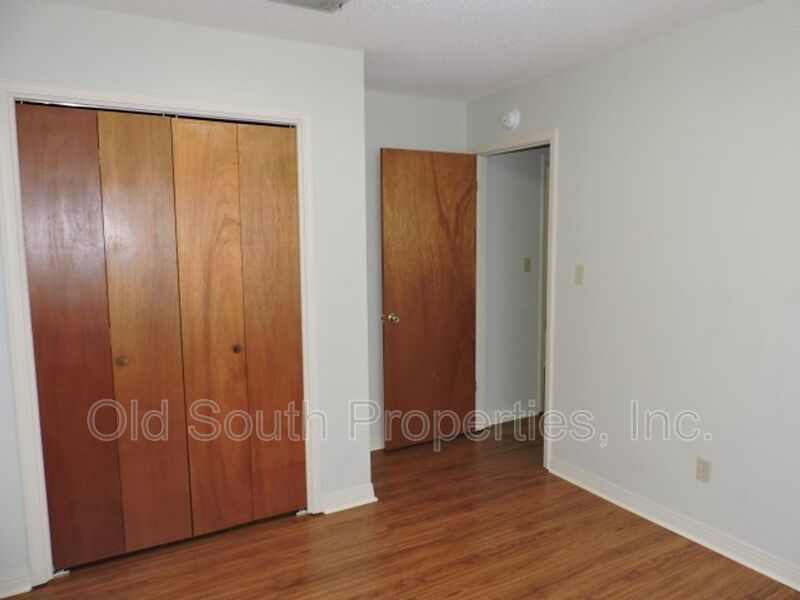 Easy access to shopping, interstate & Navy Federal complex! property image