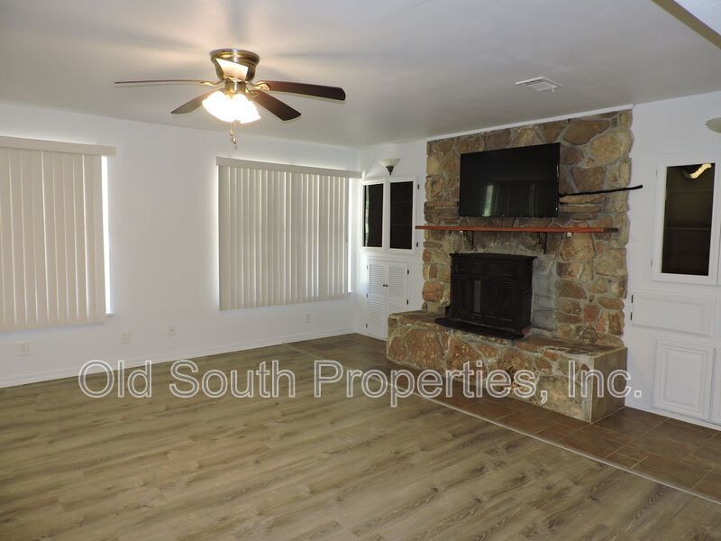 Convenient to Navy Federal complex & interstate! property image