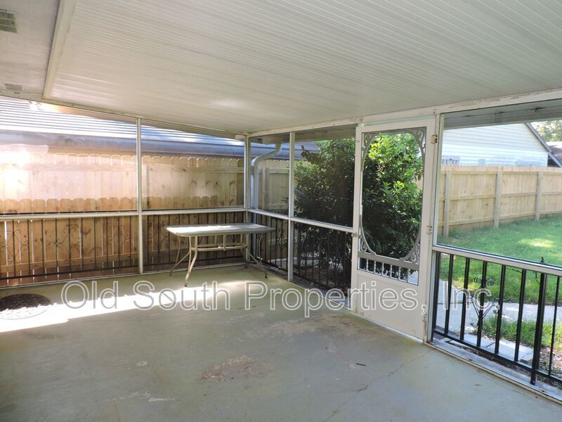 Convenient to Navy Federal complex & interstate! property image