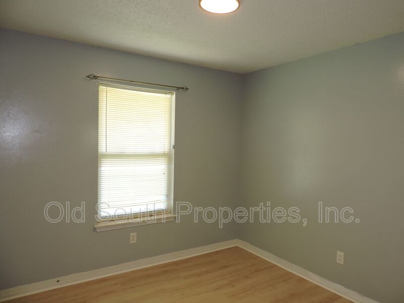 Easy access to Whiting Field! property image