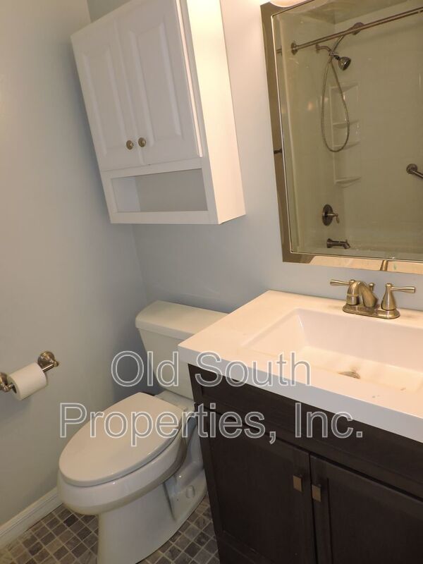 Easy access to Whiting Field! property image