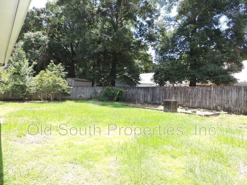 Easy access to Whiting Field! property image