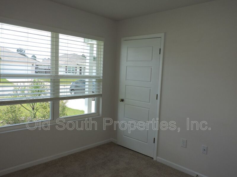 Easy access to shopping, interstate & Navy Federal complex! property image
