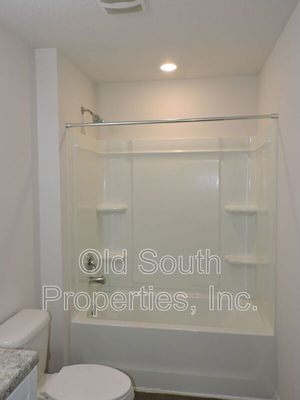 Easy access to shopping, interstate & Navy Federal complex! property image