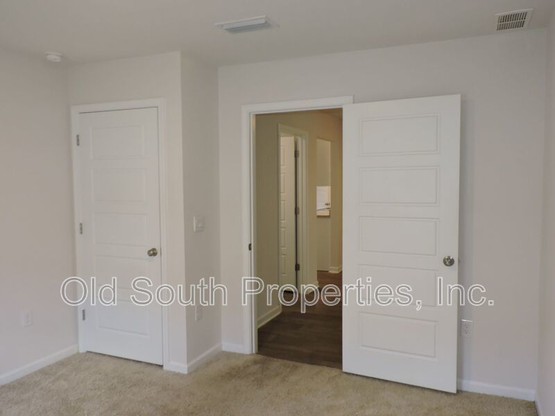 Easy access to shopping, interstate & Navy Federal complex! property image