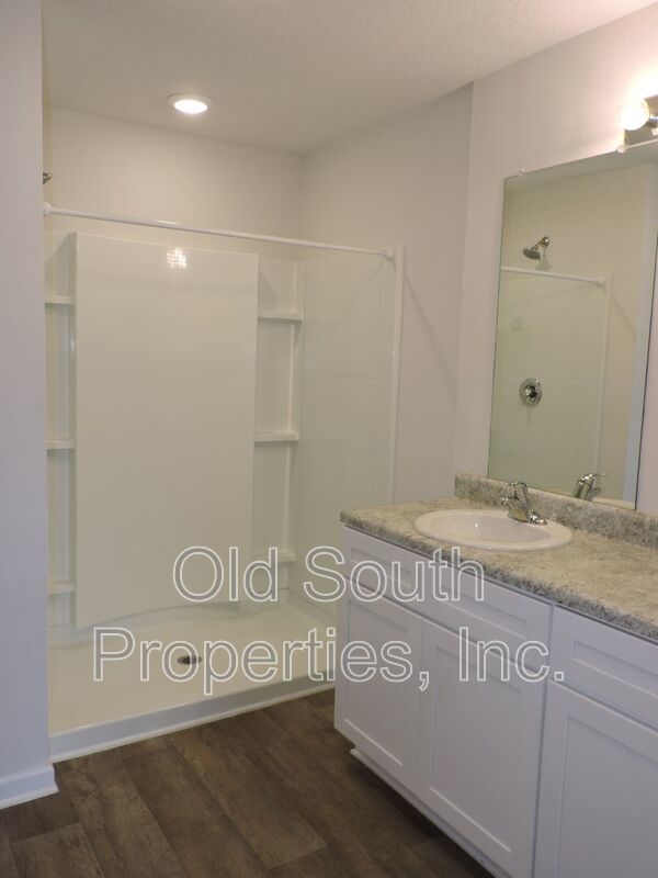 Easy access to shopping, interstate & Navy Federal complex! property image