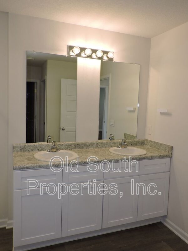 Easy access to shopping, interstate & Navy Federal complex! property image