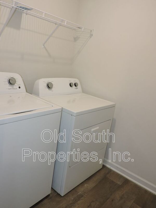 Easy access to shopping, interstate & Navy Federal complex! property image