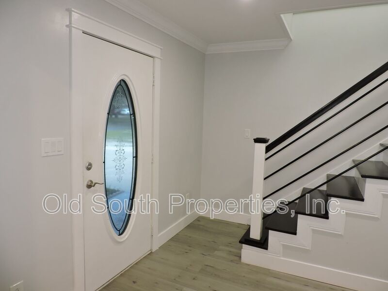 Northeast convenience! property image