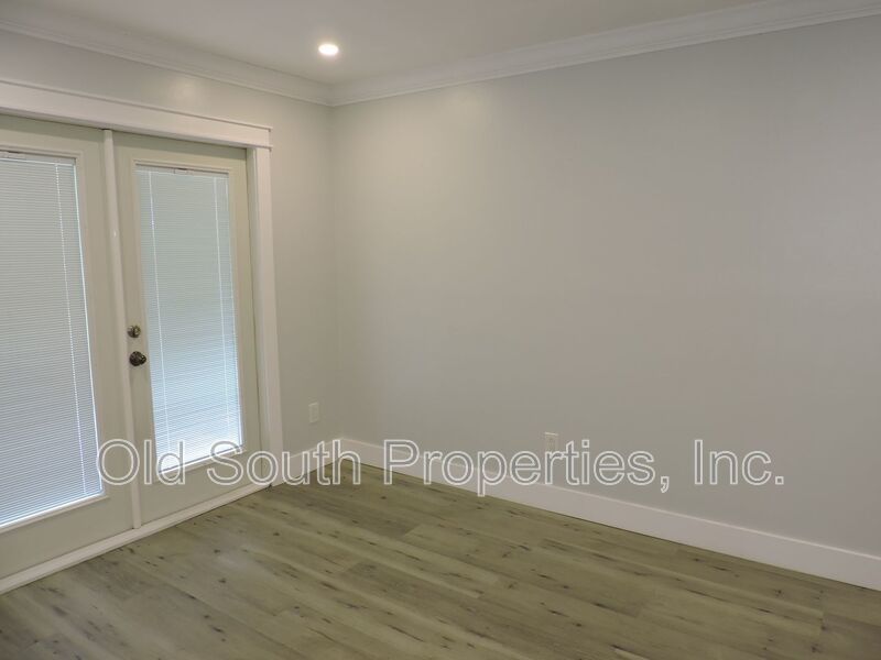 Northeast convenience! property image