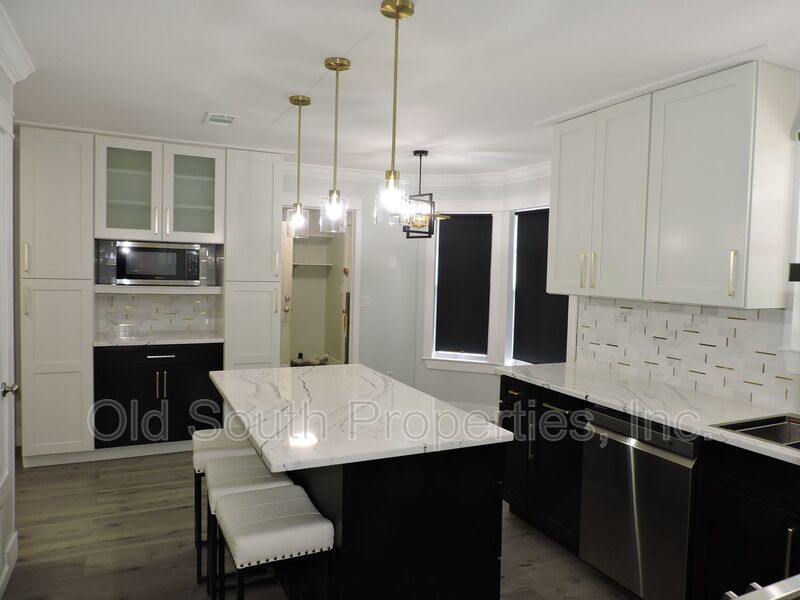 Northeast convenience! property image