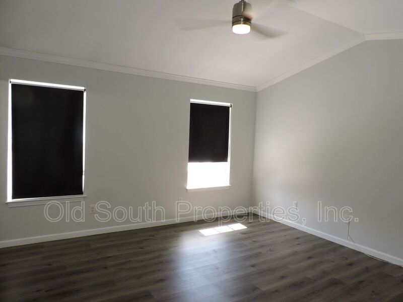 Northeast convenience! property image