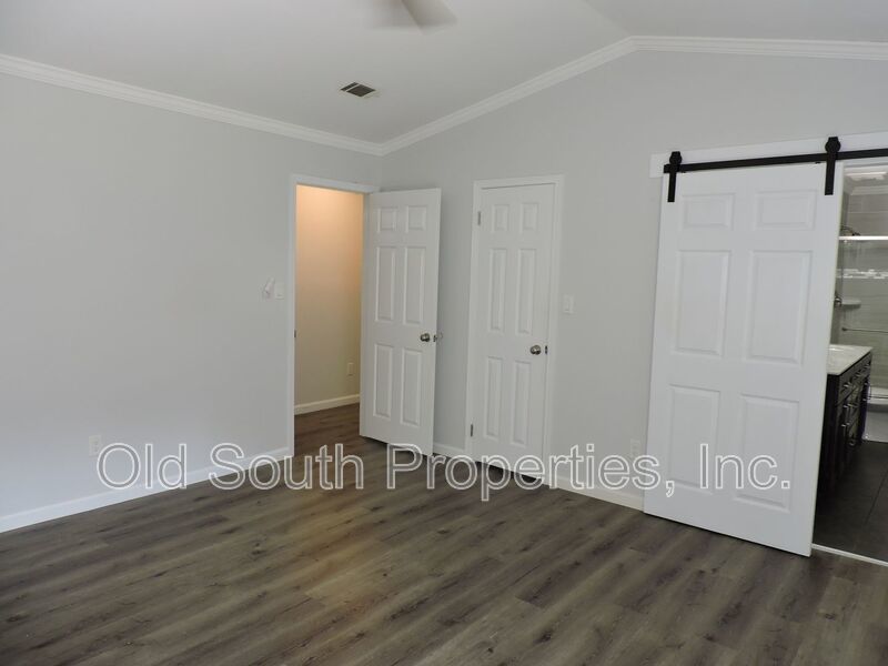 Northeast convenience! property image