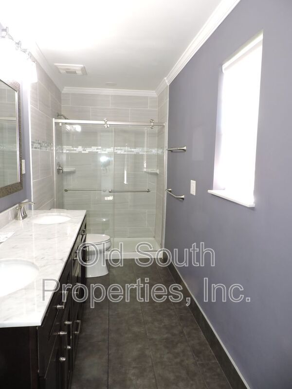 Northeast convenience! property image
