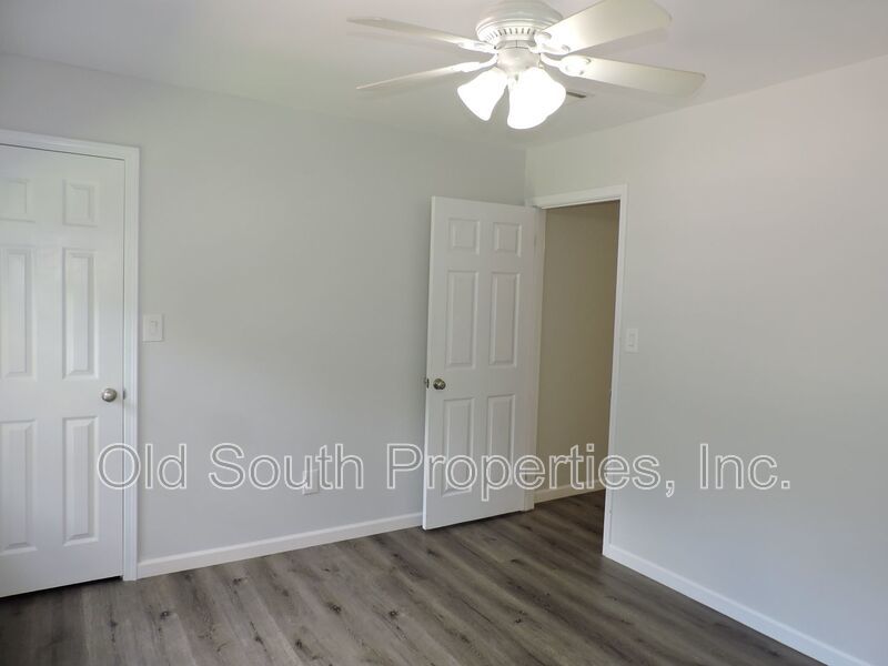 Northeast convenience! property image