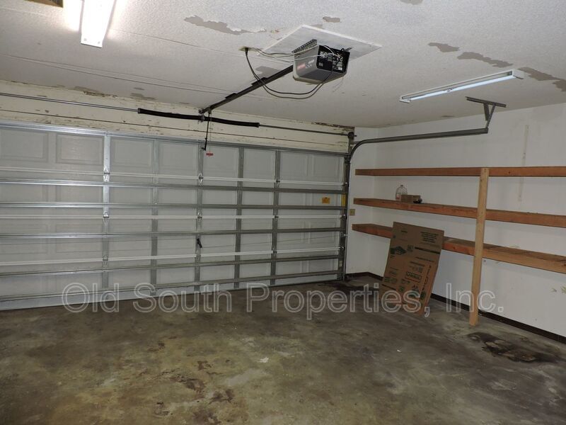 Northeast convenience! property image