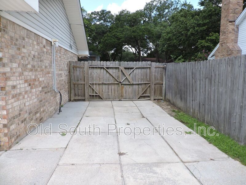 Northeast convenience! property image