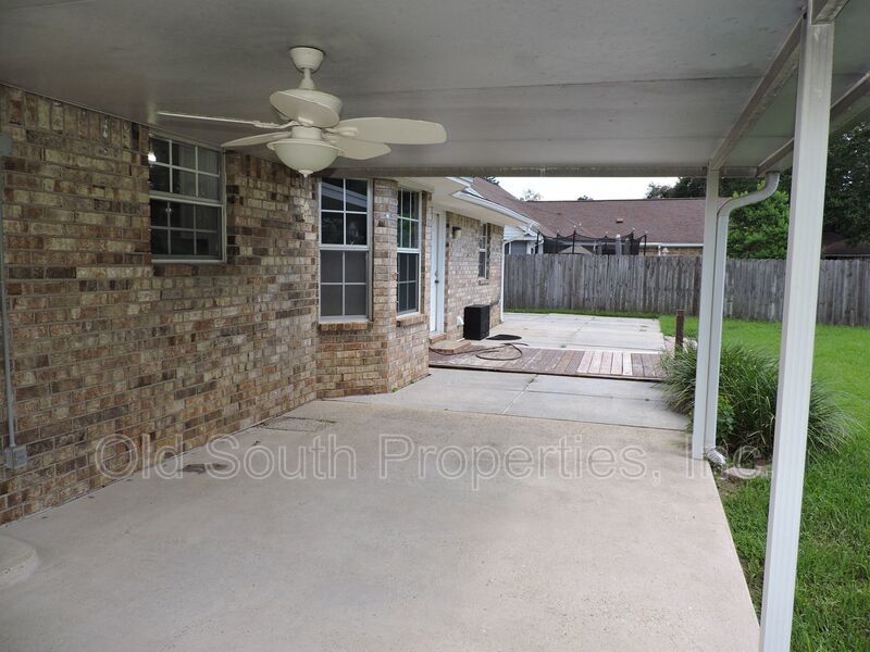 Northeast convenience! property image