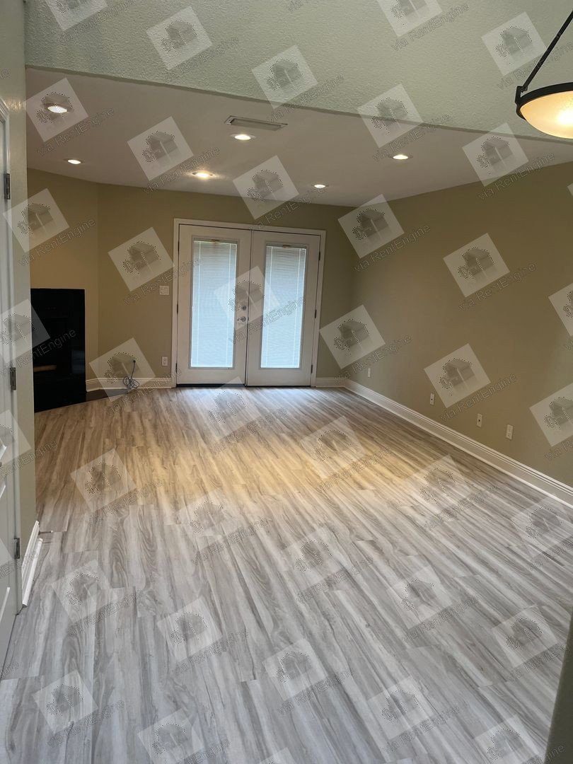 Beautiful Northeast Townhome! property image