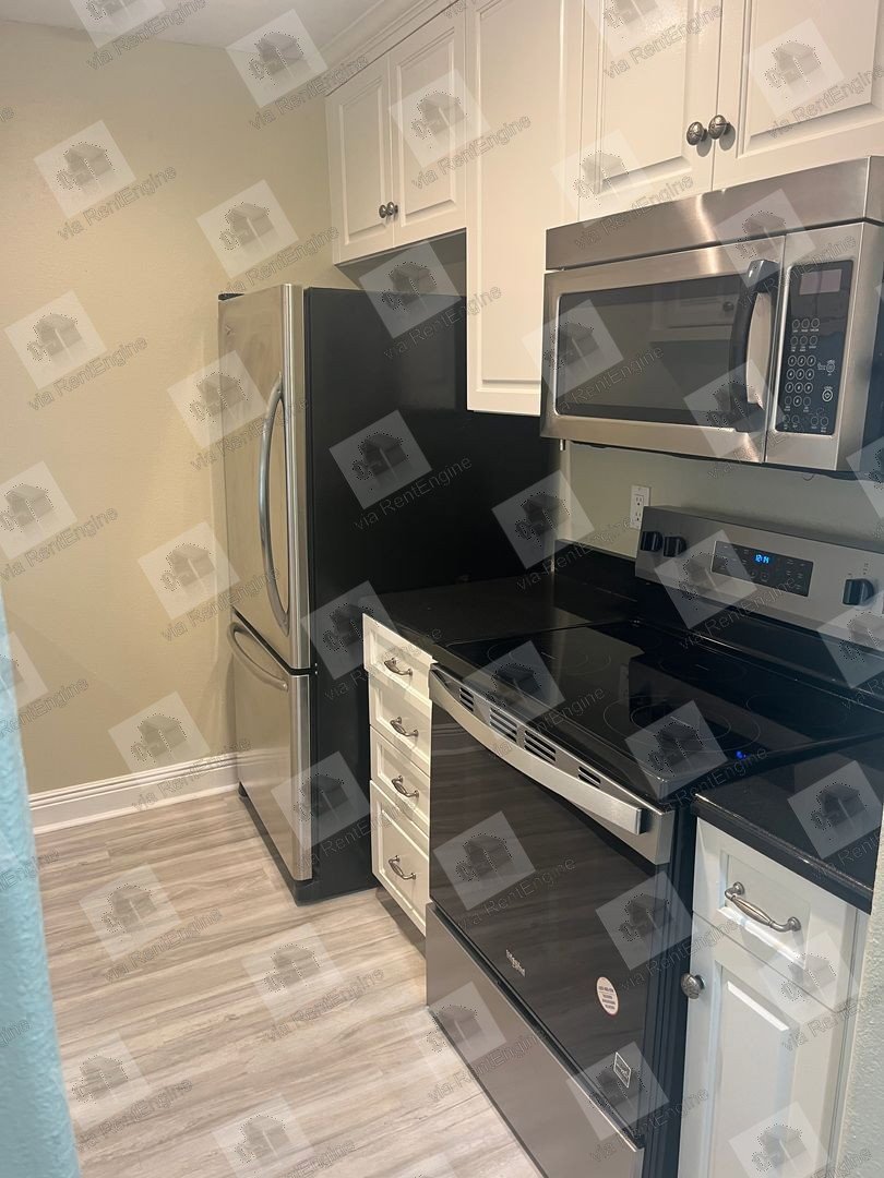 Beautiful Northeast Townhome! property image