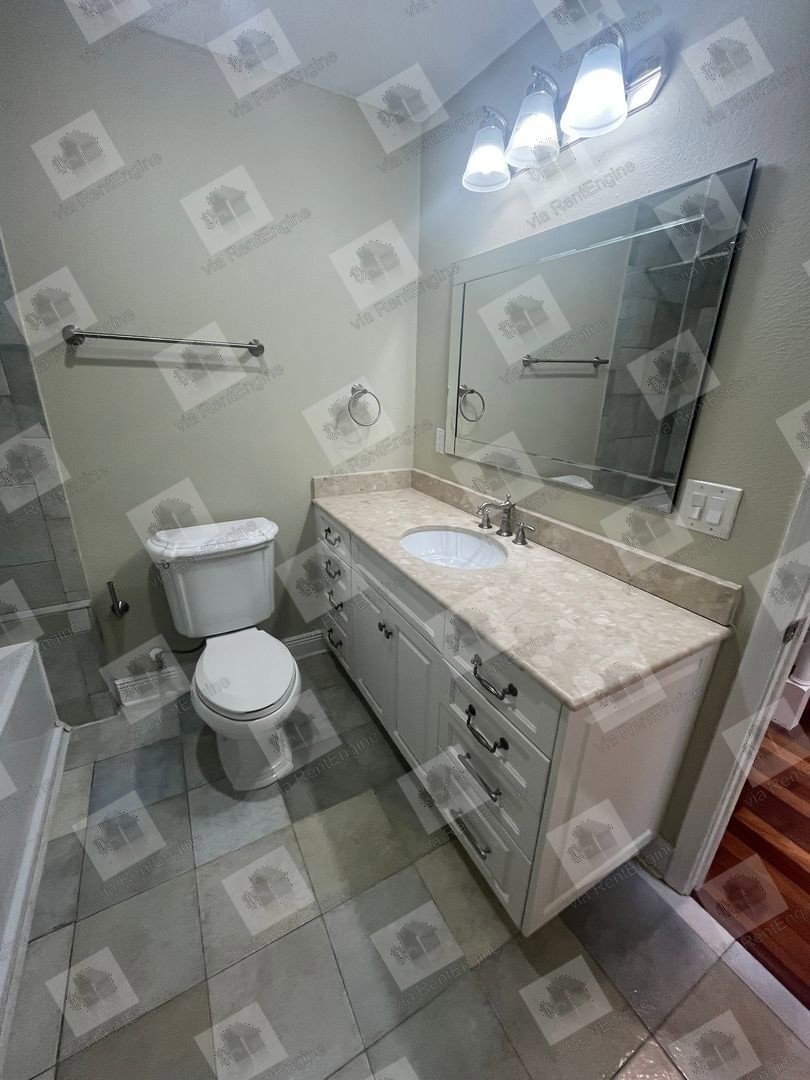 Beautiful Northeast Townhome! property image