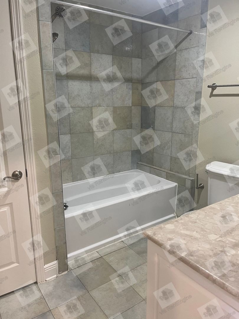 Beautiful Northeast Townhome! property image