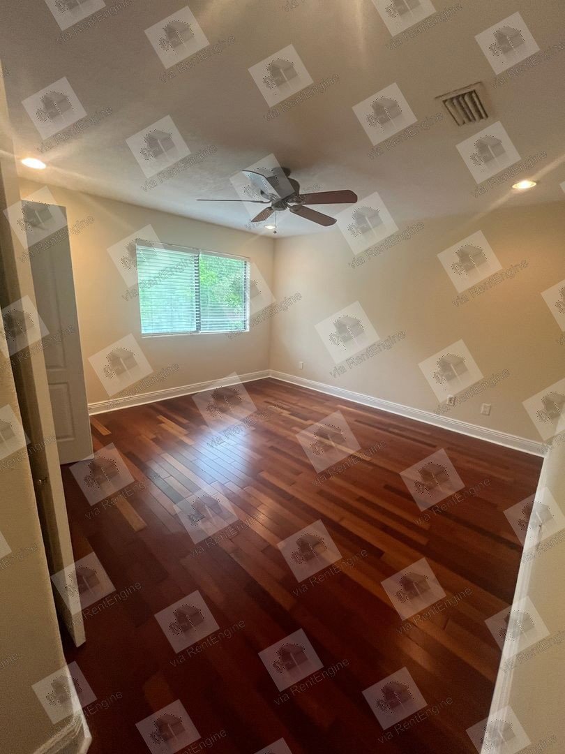 Beautiful Northeast Townhome! property image