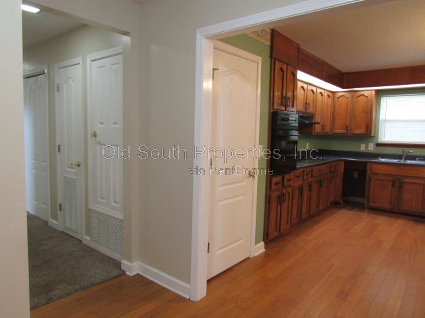 Easy access to interstate, bases & shopping! property image