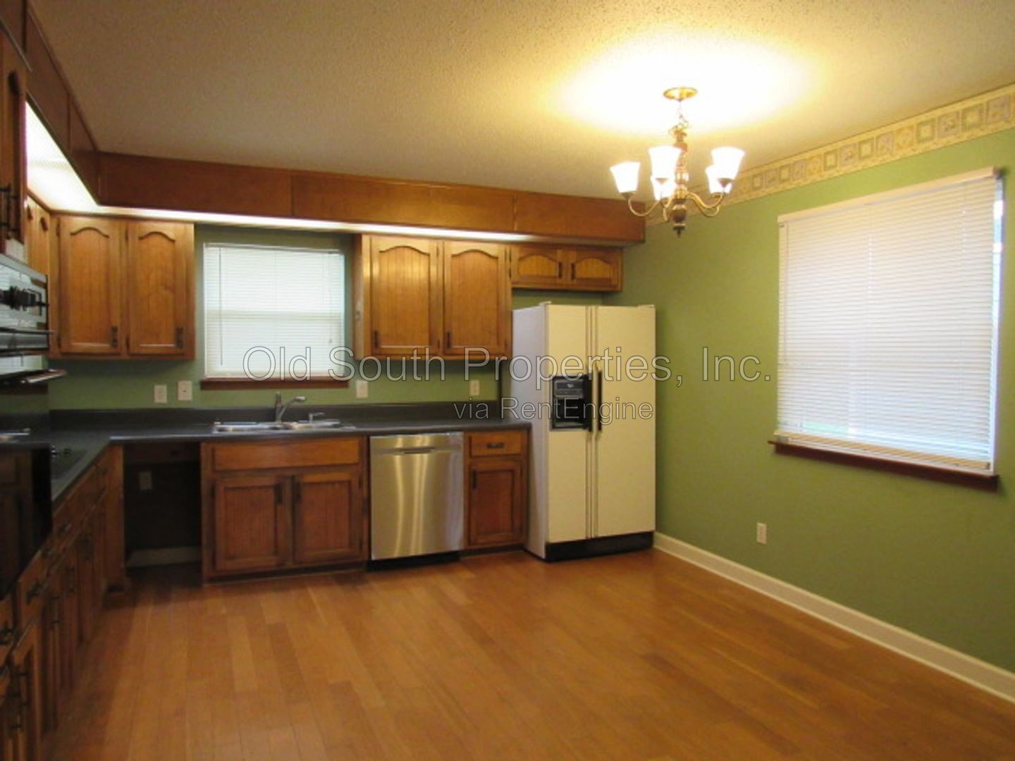 Easy access to interstate, bases & shopping! property image