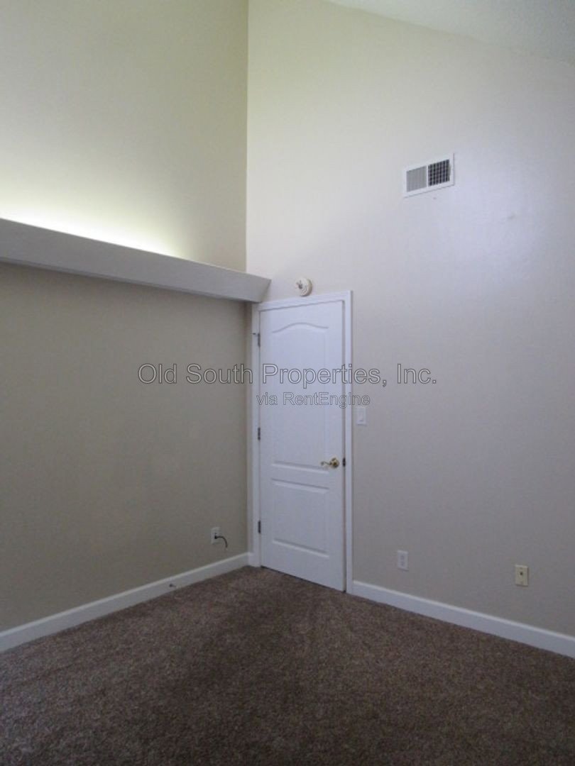 Easy access to interstate, bases & shopping! property image