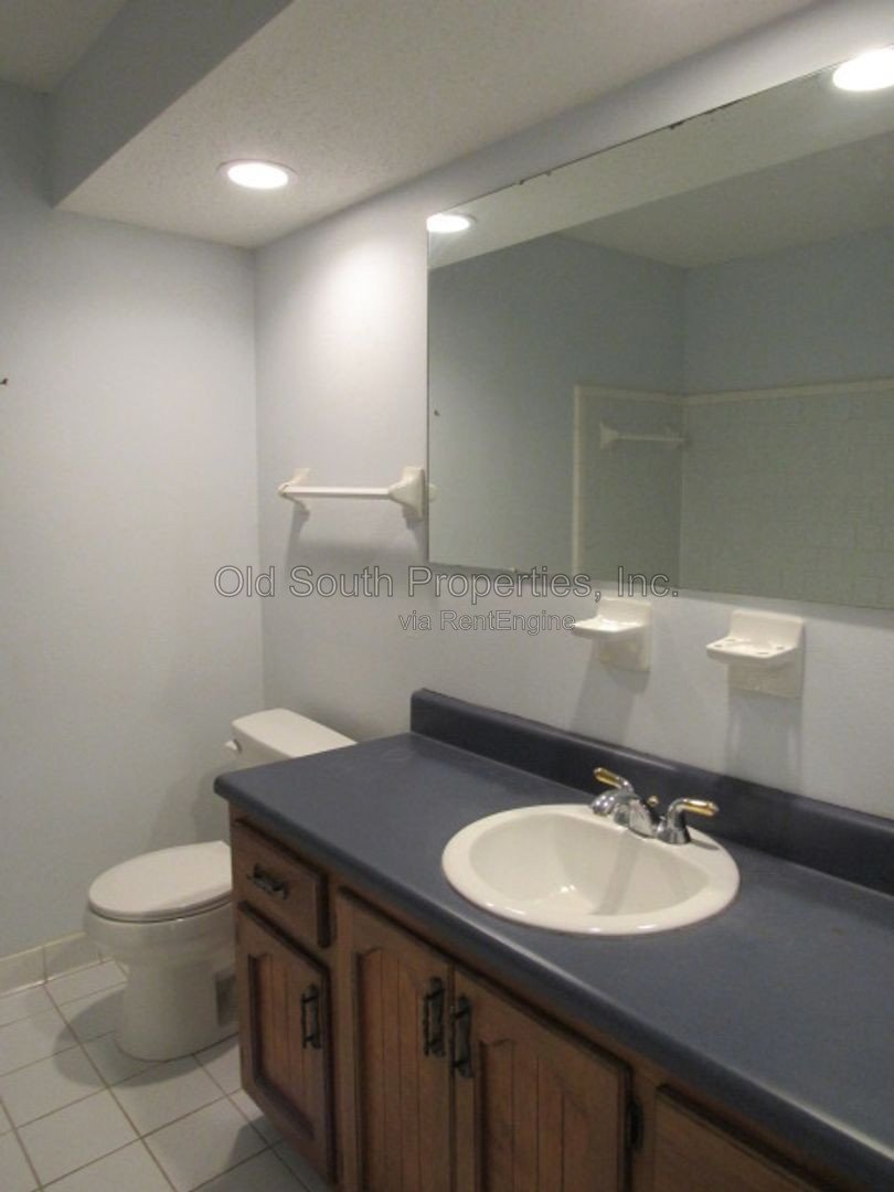 Easy access to interstate, bases & shopping! property image