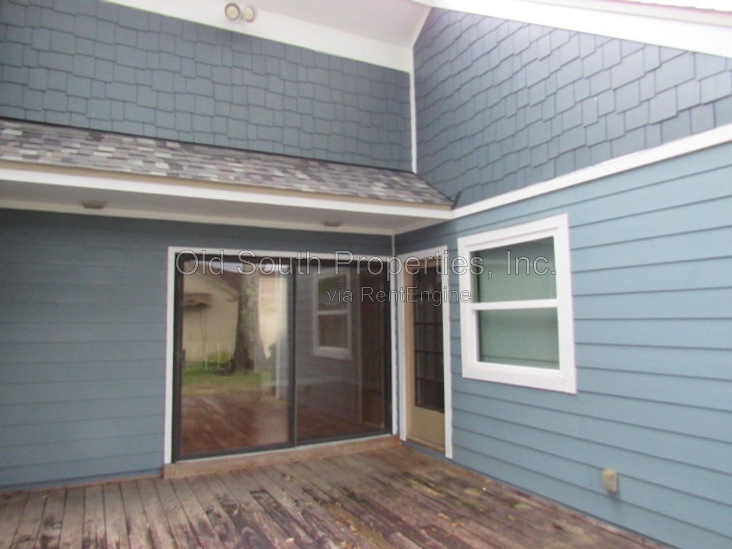 Easy access to interstate, bases & shopping! property image
