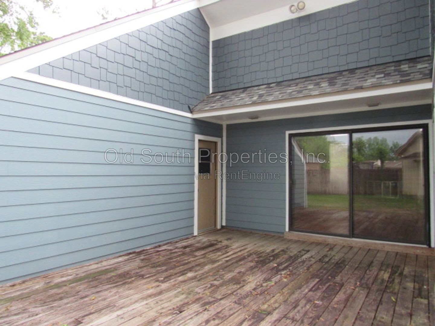 Easy access to interstate, bases & shopping! property image