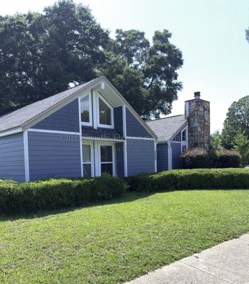 Easy access to interstate, bases & shopping! property image