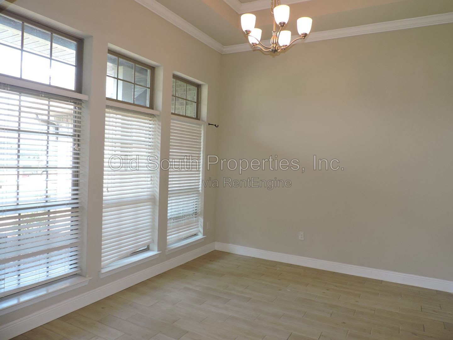 Gated community in Pace! property image