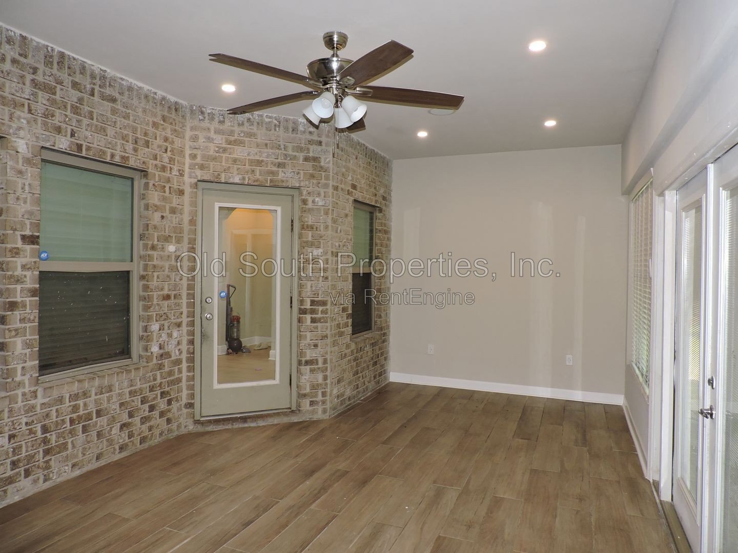 Gated community in Pace! property image