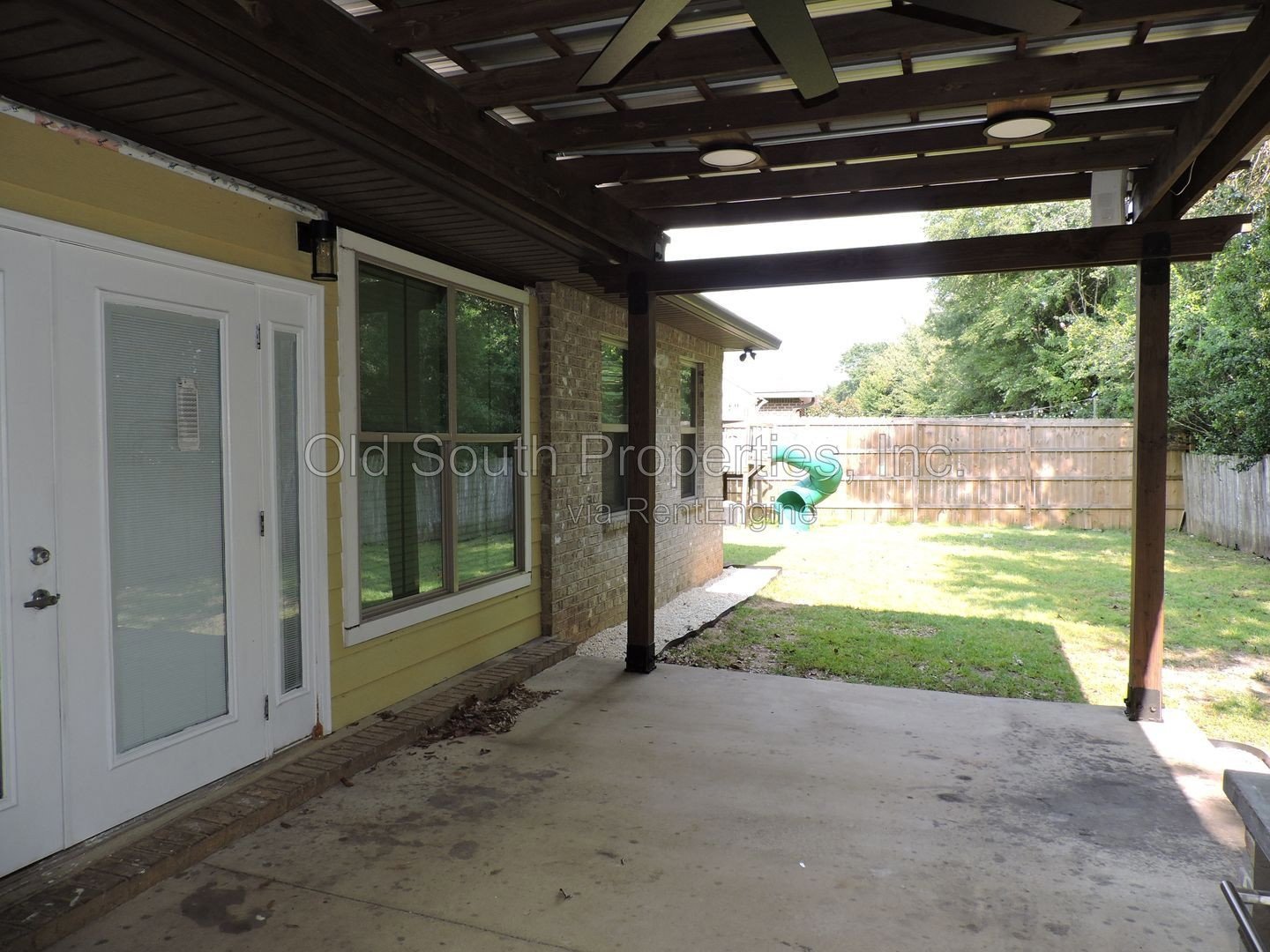 Gated community in Pace! property image
