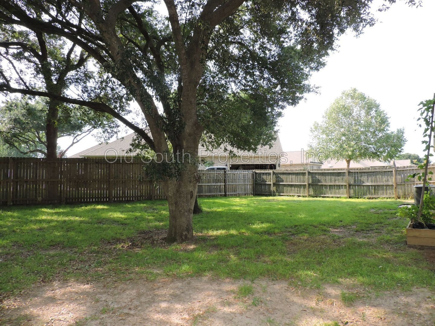Gated community in Pace! property image