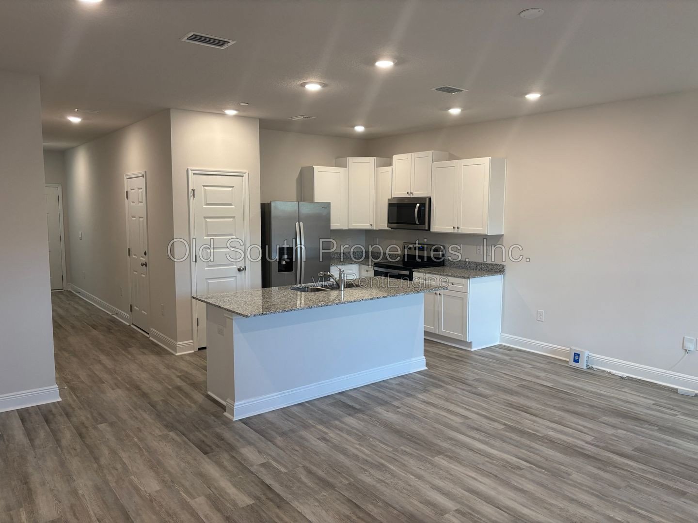 Charming 3-Bedroom, 2.5-Bath Townhome – Modern & Convenient Living! property image