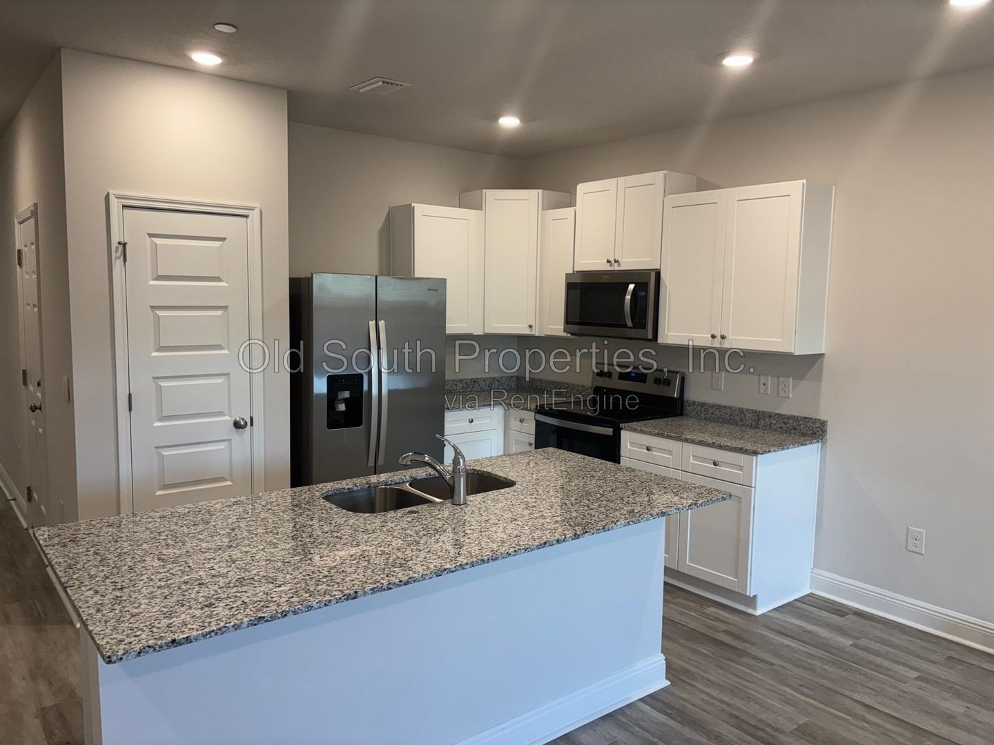 Charming 3-Bedroom, 2.5-Bath Townhome – Modern & Convenient Living! property image