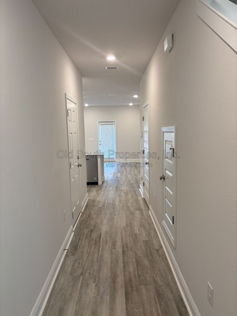 Charming 3-Bedroom, 2.5-Bath Townhome – Modern & Convenient Living! property image