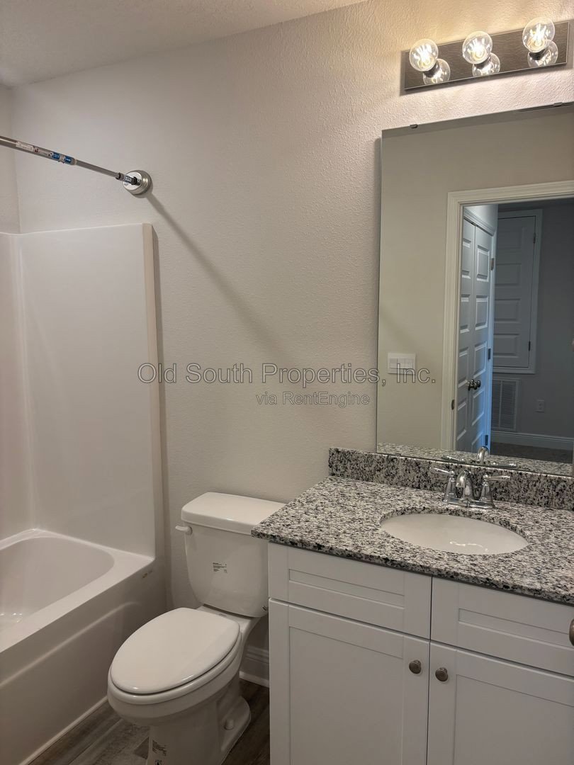 Charming 3-Bedroom, 2.5-Bath Townhome – Modern & Convenient Living! property image