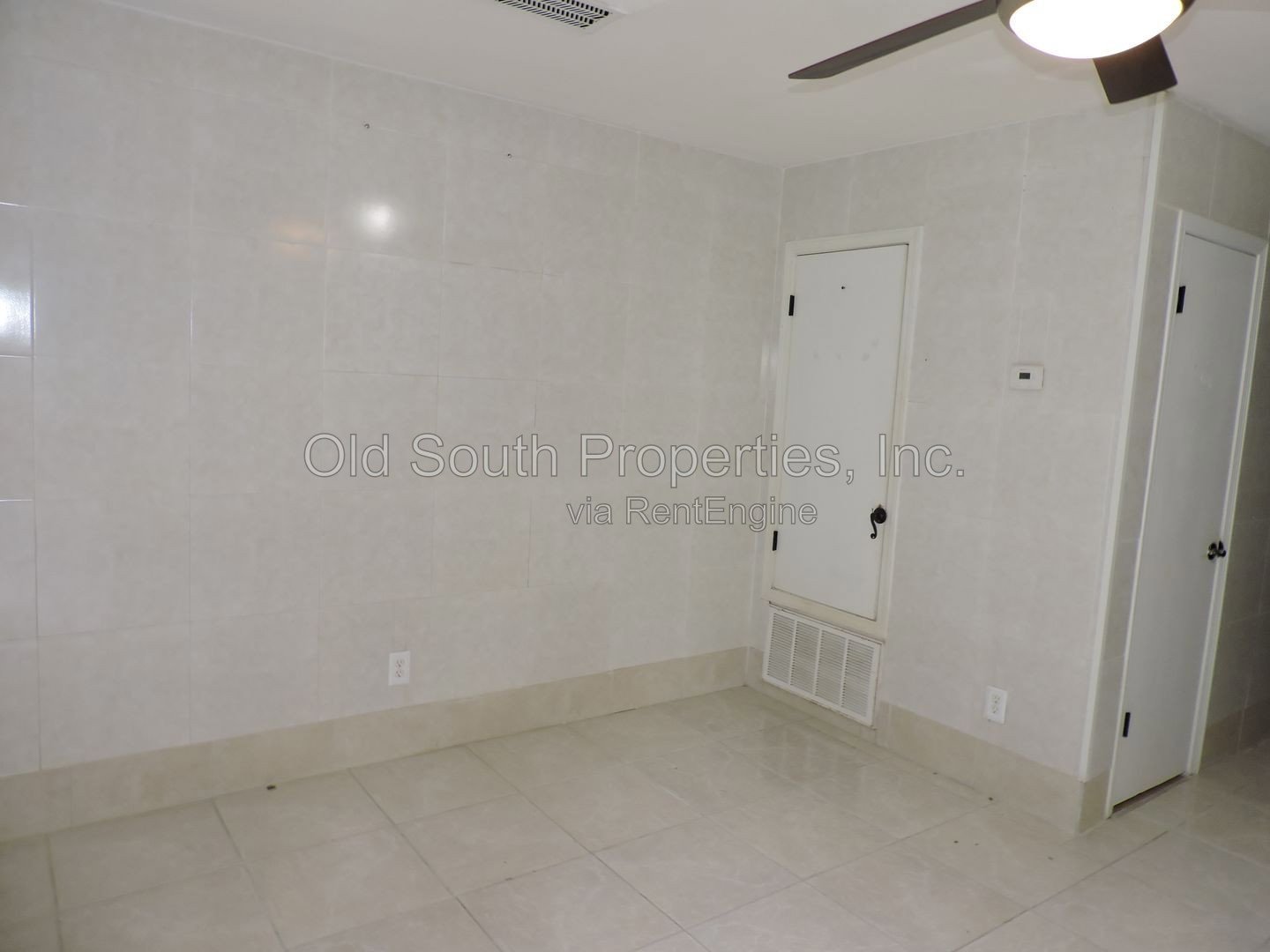 Convenient to interstate & shopping! property image