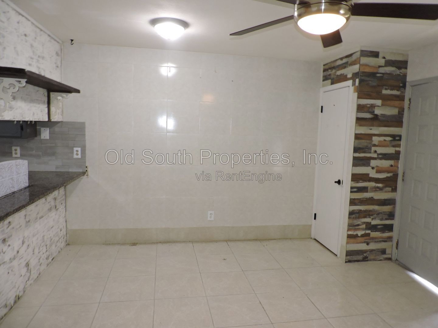 Convenient to interstate & shopping! property image