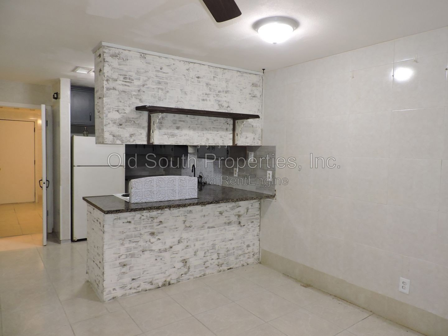 Convenient to interstate & shopping! property image