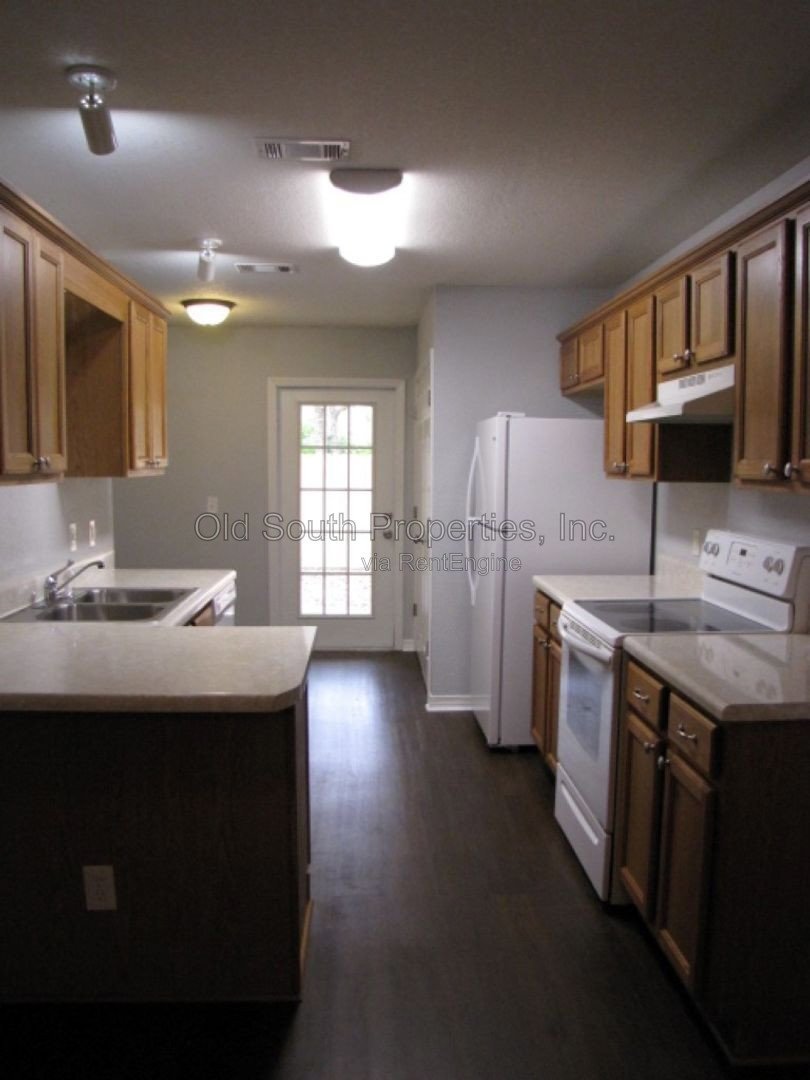 Nice patio home - close to interstate & shopping! property image