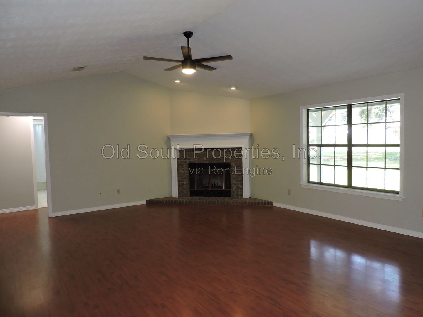 Nice home in Pace area! property image