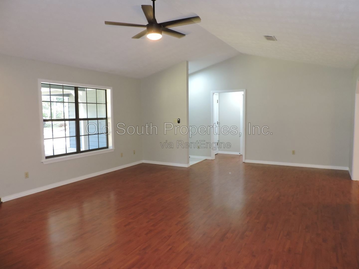 Nice home in Pace area! property image